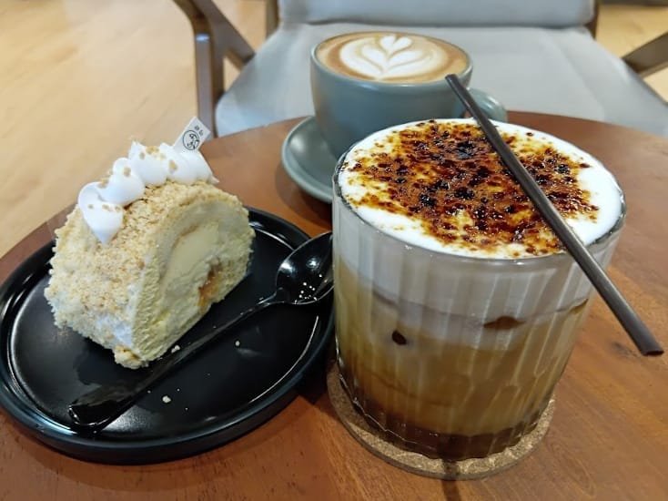 Naka Coffee and Dessert: Tempat Ngopi dan Dessert Kekinian di Jakarta yang Cocok untuk WFC dan Bersantai