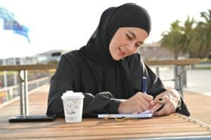 Paula Verhoeven Dukung Pembangunan Islamic Centre di Melbourne dengan Bergabung dalam Proyek Wakaf