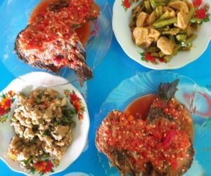 Warung Pecak Ikan Mpo Ros: Surga Kuliner Tersembunyi di Cibinong yang Wajib Dikunjungi