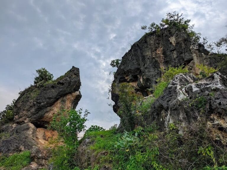 5 Destinasi Wisata Alam Menakjubkan di Tuban yang Wajib Dikunjungi