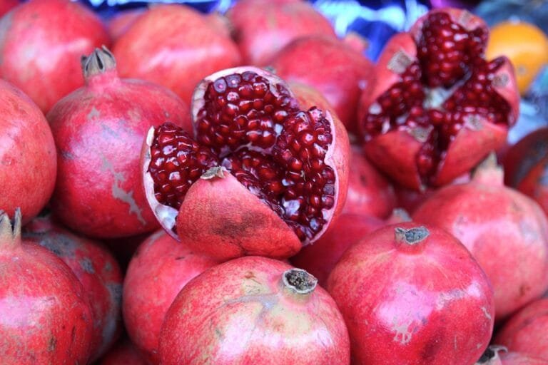 7 Buah Ampuh untuk Melawan Radikal Bebas dan Menjaga Kesehatan Tubuh