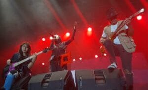 Lagu Rock Indonesia Tahun 2000-an yang Bikin Nostalgia Berat!