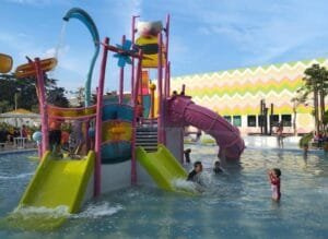 Liburan Lebaran Seru di Tropikana Waterpark Depok, Wajib Coba!