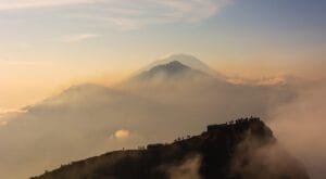 Mendaki Gunung Batur: Pengalaman Sunrise Spektakuler di Bali