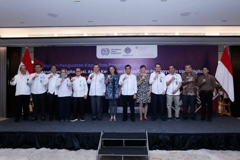 Meningkatkan Kualitas Layanan di Pusat-pusat Layanan Siap Kerja Nasional Melalui Keterampilan Keuangan Digital Pengantar kerja