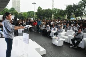 Menkomdigi Meutya Hafid Dorong Pemutakhiran Data Pelanggan Lewat e-SIM untuk Ruang Digital yang Lebih Aman