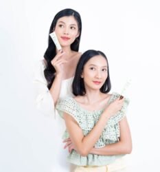 Perlindungan Maksimal Hadapi Sinar Matahari dengan inovasi Triple Brightening Agents pada Amura CeraBright Barrier Sunscreen