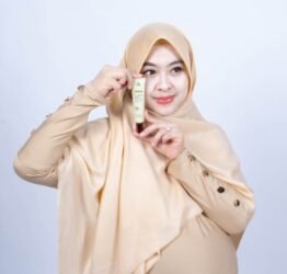 Perlindungan Maksimal Hadapi Sinar Matahari dengan inovasi Triple Brightening Agents pada Amura CeraBright Barrier Sunscreen