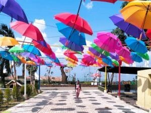 Talaga Langit, Destinasi Wisata Seru dengan Wahana Unik di Cirebon