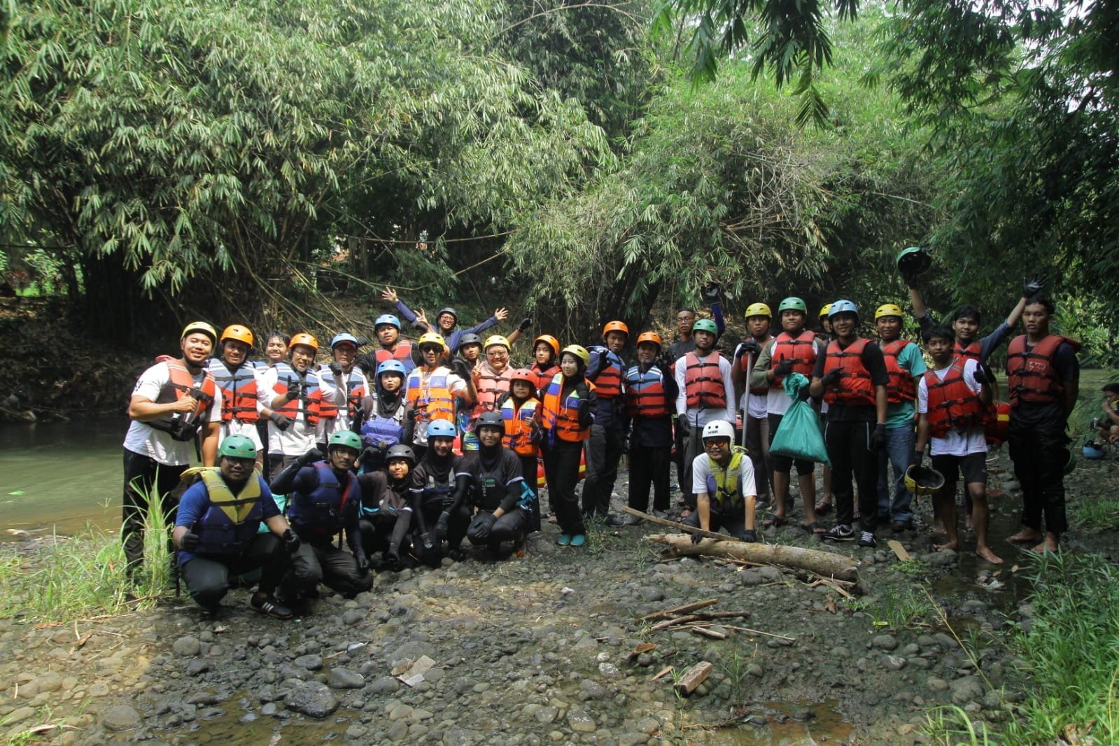Aksi Peduli Sungai: Komunitas Sahabat Sungai Sukahati Gencar Jaga Kelestarian Ciliwung
