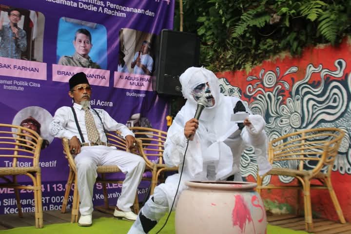 Bengis PUISI HERI COKRO