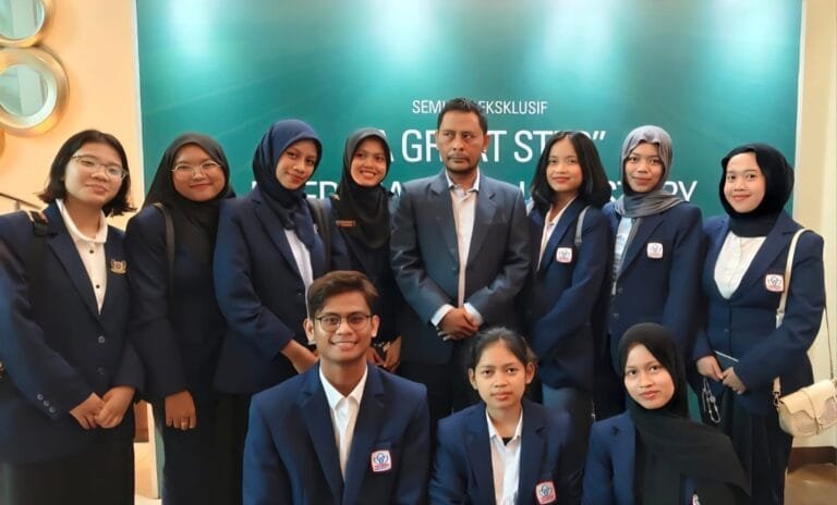 Seminar Nasional Bidang KontruksiMahasiswa President University Diskusi Soal Inovasi Material Konstruksi dari Limbah dengan CEO JOE Green Group Asal Singapura