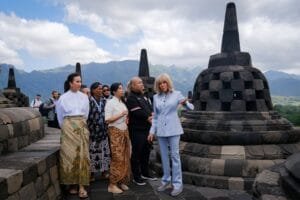 Kunjungan Presiden Prancis ke Candi Borobudur Tegaskan Diplomasi Budaya sebagai Pilar Hubungan Indonesia-Prancis