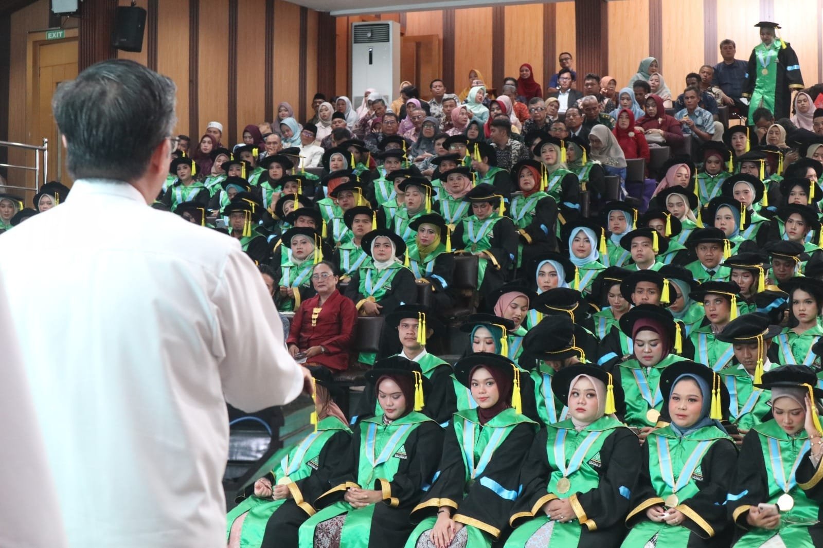 Menteri Ketenagakerjaan Ajak Lulusan Universitas Binawan Siap Hadapi Persaingan Global dan Dunia Kerja yang Dinamis