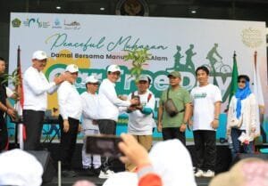 Awali Peaceful Muharam, Menag Bagikan 300 Bibit Pohon Sambut Tahun Baru Islam