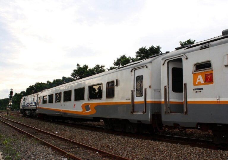 Diskon Tiket Kereta Api Disambut Antusias, KAI Catat Penjualan Lebih dari 1,7 Juta Tiket Selama Libur Sekolah