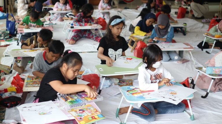 Gebyar KREASI Siap Bikin Jakarta Makin Berwarna! Lomba Mewarnai Seru di Hotel Berbintang Gali Kreativitas Anak Lewat Lomba Mewarnai “Gebyar KREASI” di Vasaka Hotel Jakarta Bersama Jendela Puspita