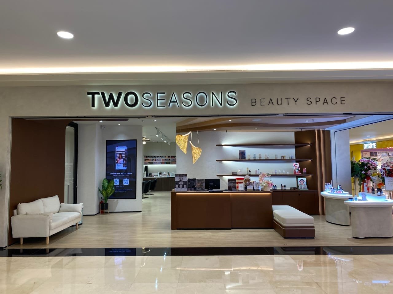 Dari Balayage hingga Blowout, Two Seasons Beauty Space Resmi Hadir di Puri Indah Mall, Jakarta Barat