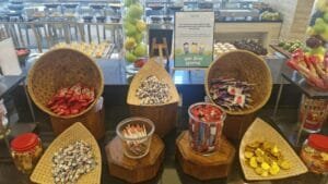 Buffet Nostalgia & Cokelat Spesial Nostalgia Kuliner Ala 90-an Sambut Hari Anak Nasional