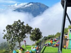 Triangle Sky Telomoyo Akhirnya Kembali Dibuka, Siap Manjakan Mata dengan Lautan Awan