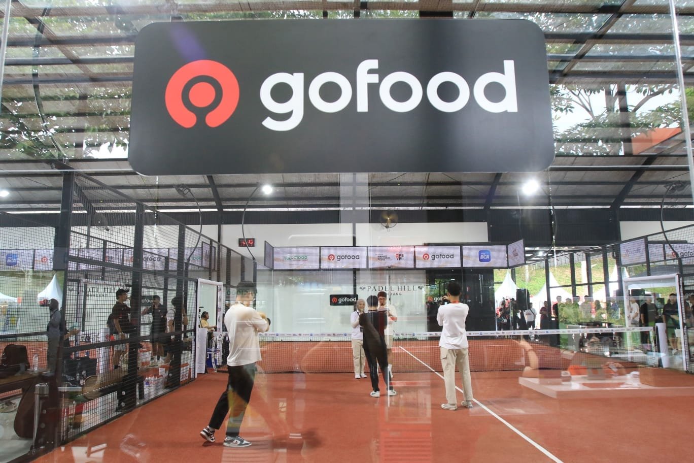 Kolaborasi GoFood x SIRNAS 2025: Menu Sehat Hadir di Tengah Serunya Lapangan Padel