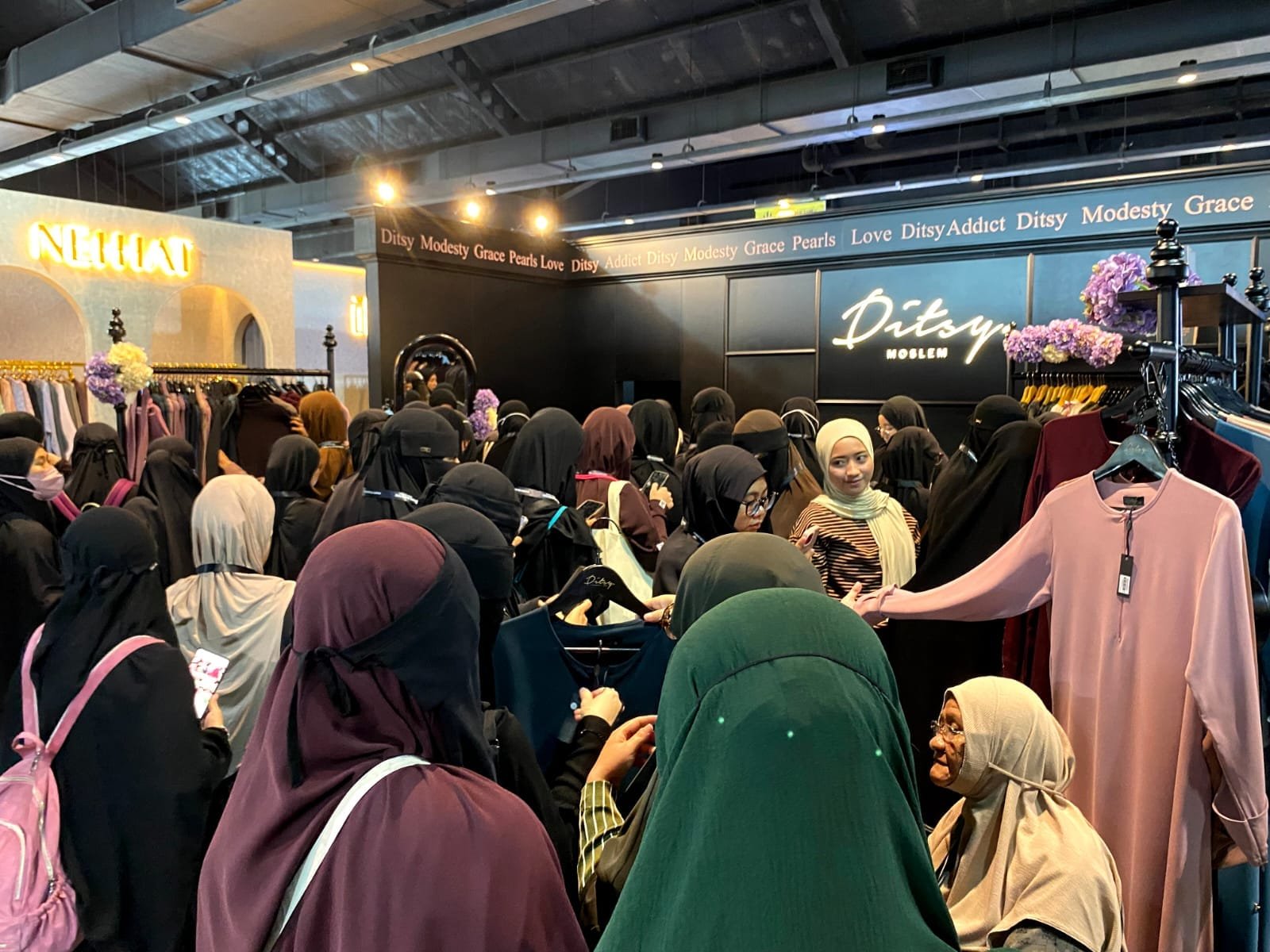 suasana festival halal HaKa 2025 Jakarta