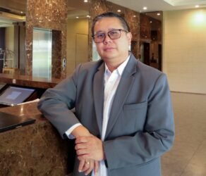 Grand Whiz Poins Simatupang Jakarta: Kenyamanan Strategis yang Hangat dan Personal