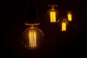 Grow Light: Pencahayaan Cerdas Sekaligus Dekorasi Fungsional