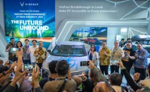 Kembali Meriah GIIAS Surabaya, VinFast Resmi Luncurkan VF 7 di Jawa Timur