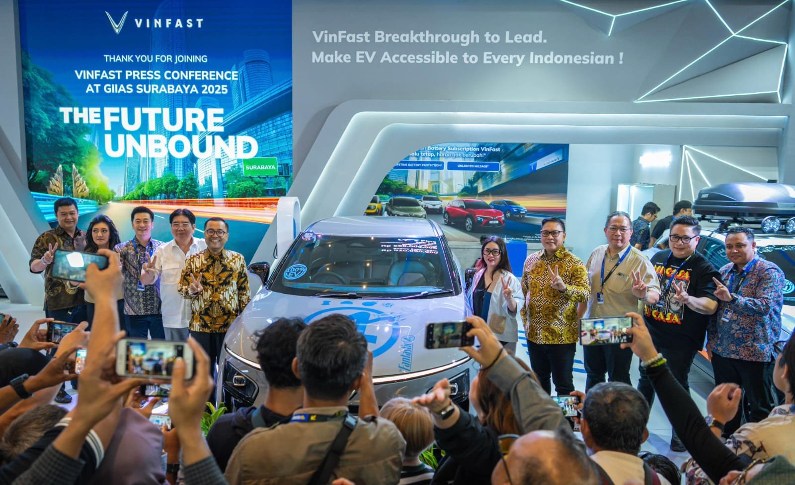 Kembali Meriah GIIAS Surabaya, VinFast Resmi Luncurkan VF 7 di Jawa Timur