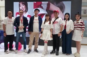 Jelang 17 Agustus, GRAPHIS Gandeng Chika Jessica Hadirkan Koleksi Kolaborasi “Graphis X Chika Jessica”