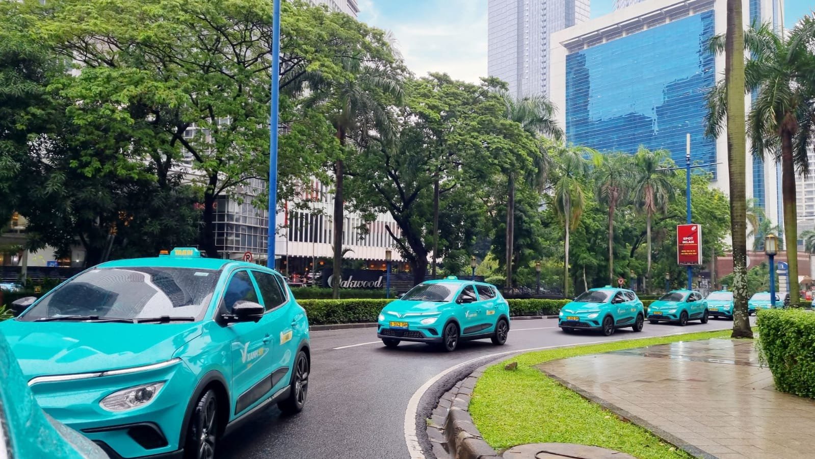 Xanh SM: Solusi Ride-Hailing Listrik Pertama di Indonesia untuk Bisnis Hemat & Ramah Lingkungan