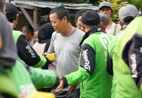 1.000 Porsi Makanan Gratis Dibagikan Driver Gojek & UMKM GoFood, Serukan Damai di Jakarta