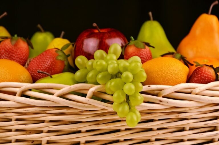 7 Buah Manis yang Harus Kamu Batasi Saat Diet Penurunan Berat Badan