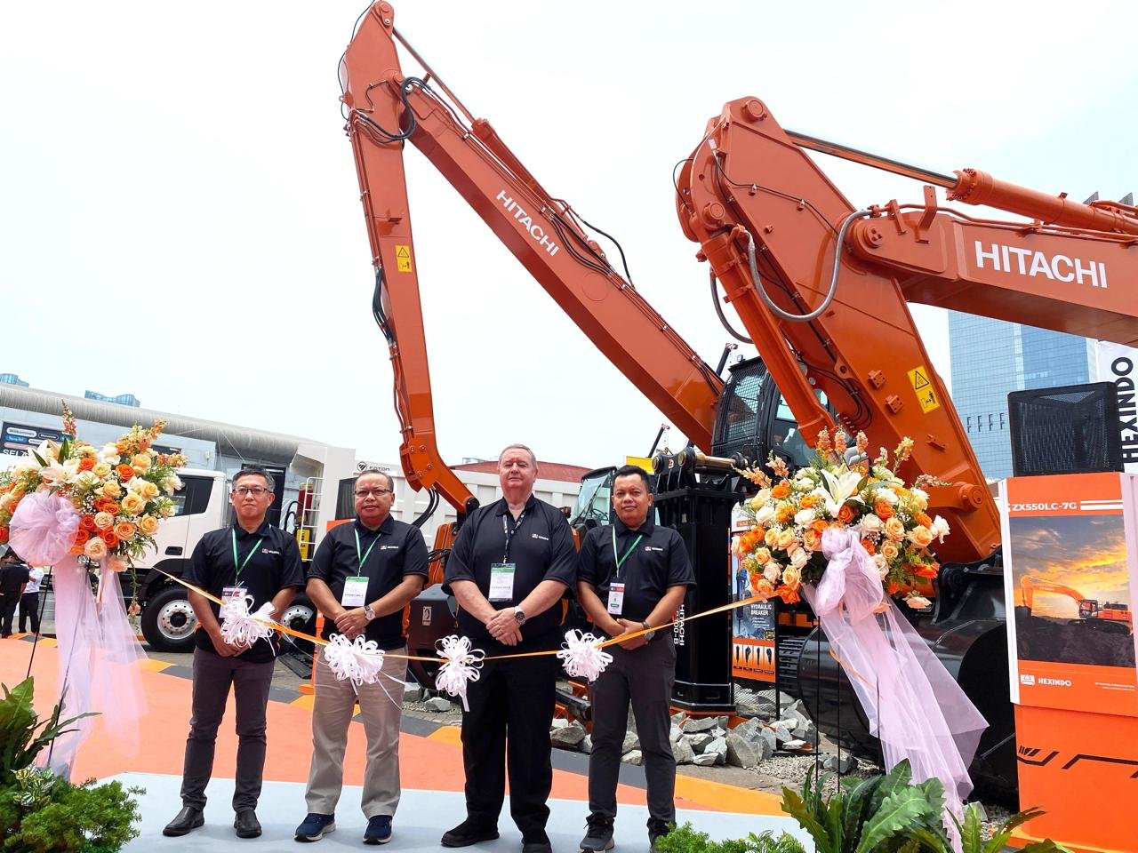 Hexindo Perkenalkan 3 Produk Unggulan di Mining Expo 2025: ZX550LC-7G, ZX350LC-7G Material Handling, dan Foton EV