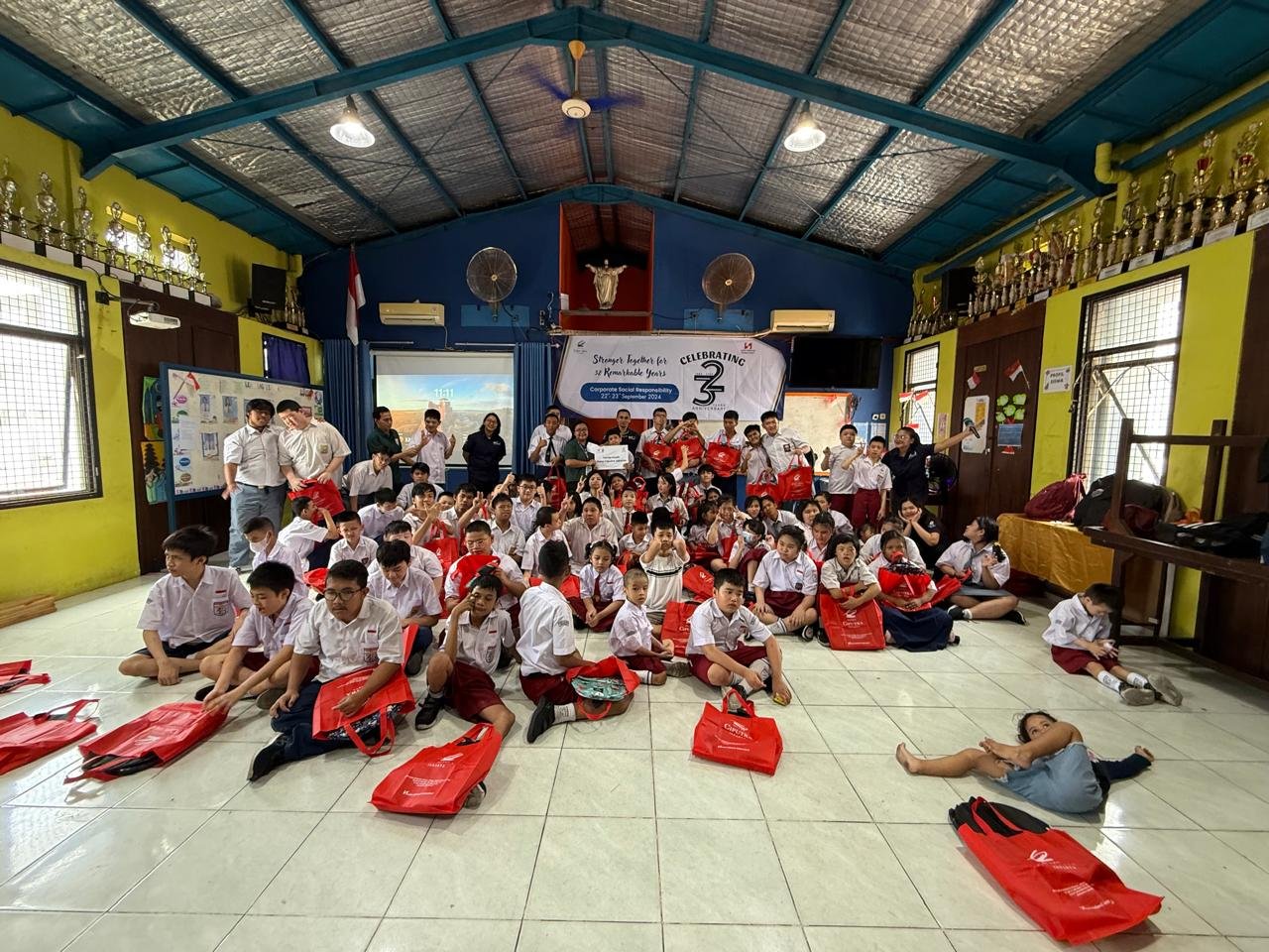 Hotel Ciputra Jakarta Rayakan HUT ke-32 Lewat Kegiatan CSR Bersama Anak SLB Kasih Bunda