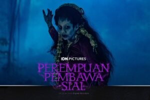 Mantra & Ritual Mistis Didik Nini Thowok di Film Perempuan Pembawa Sial