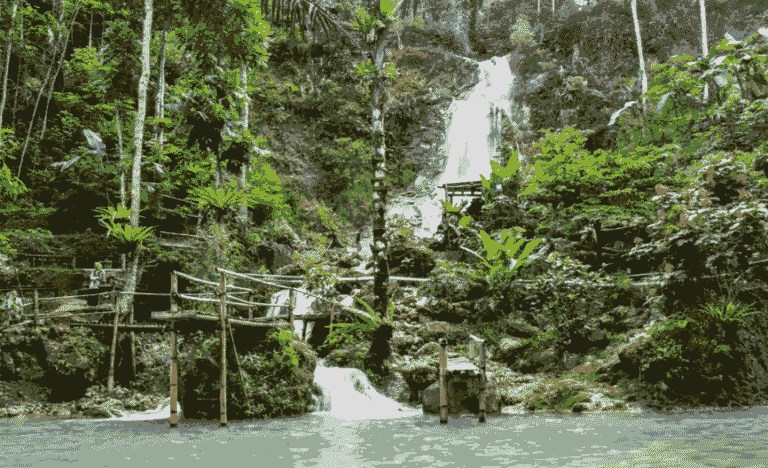 Menyegarkan Jiwa di Air Terjun Kembang Soka, Yogyakarta