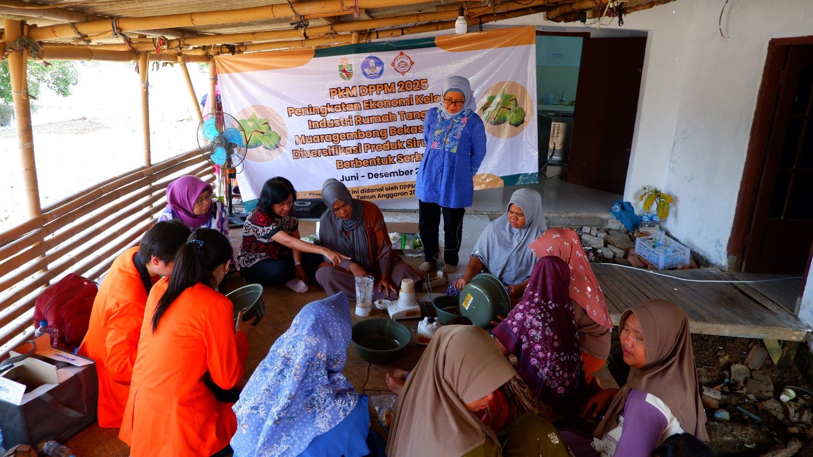 Sirup Pidada Serbuk: Inovasi Olahan Buah Mangrove dari Muaragembong