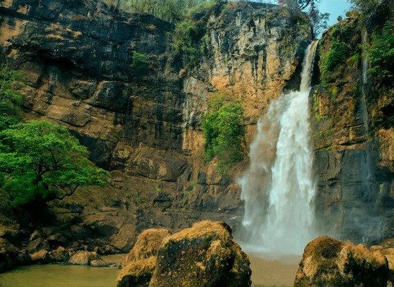 10 Curug Tercantik di Jawa Barat yang Wajib Kamu Kunjungi, dari Citambur hingga Cikondang