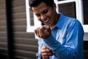 Kebiasaan Positif agar Tidak Mudah Mengeluh di Tengah Tantangan Hidup