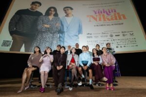Film Yakin Nikah Gelar Gala Premiere, Enzy Storia Hadapi Dilema Antara Lamaran dan Mantan