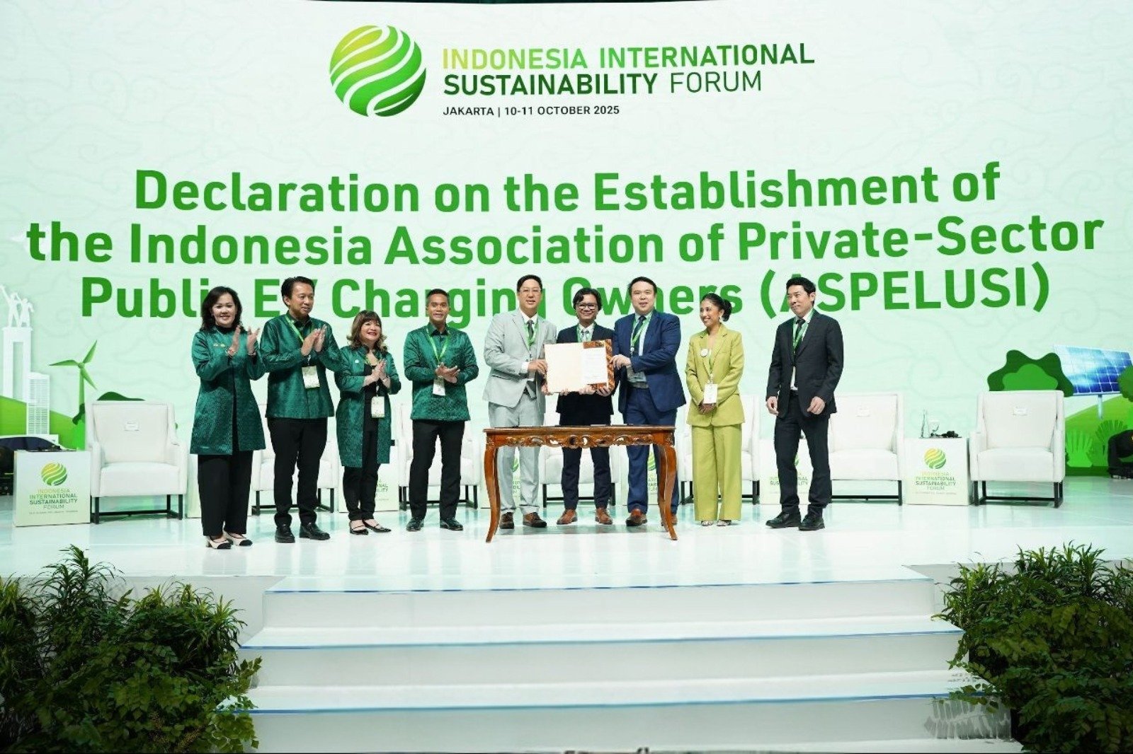 ASPELUSI Resmi Dideklarasikan di IISF 2025: Perkuat Peran Swasta dalam Ekosistem Kendaraan Listrik Nasional