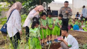 TK Islam Bhina Bangsa Kunjungi AAA Hidroponik: Edukasi Sejak Dini tentang Pertanian Modern