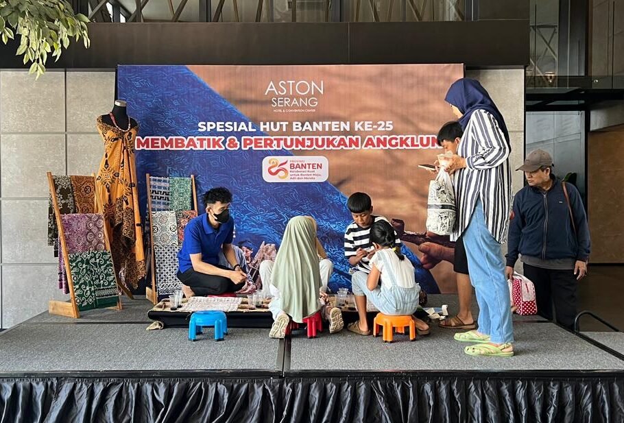 Tiga Hotel Aston di Banten Rayakan Hari Batik Nasional dan HUT Provinsi Banten dengan Sentuhan Budaya dan Kegiatan Komunitas