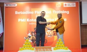 Betadine Perkuat Peran Edukasi Kesehatan Keluarga Melalui Kampanye “30 Detik Antistop” Bersama PMI