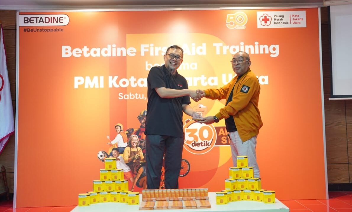Betadine Perkuat Peran Edukasi Kesehatan Keluarga Melalui Kampanye “30 Detik Antistop” Bersama PMI