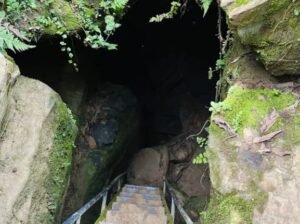 Goa Agung Garunggang Bogor: Wisata Futuristik dan Anti-Mainstream