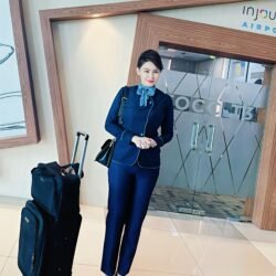 Dewi Lin: Pramugari Private Jet Termahal, Profesional & Elegan
