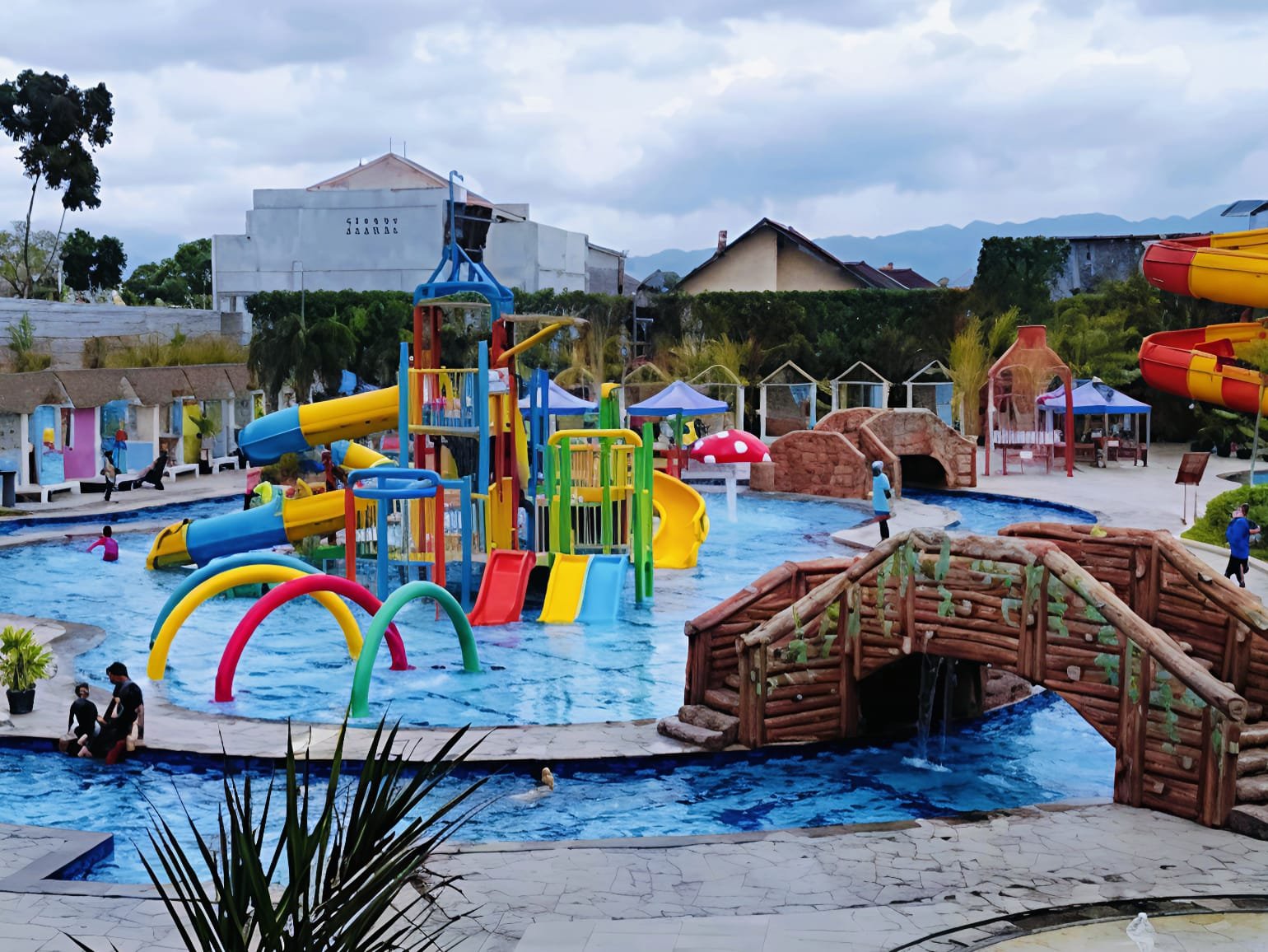 Serunya Main Air Bareng Keluarga di Margacinta Park Bandung Selatan